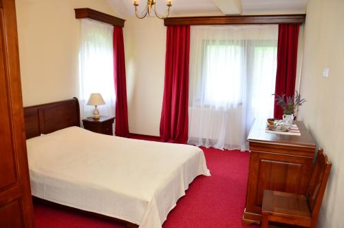 Pensiunea Valea Pinului — 4-Star Luxury Hotel in Rau Sadului, Romania