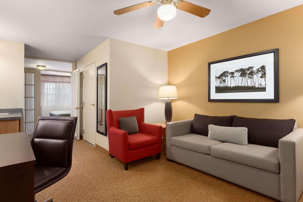 Country Inn & Suites Rochester South Mayo Clinic - photo 6
