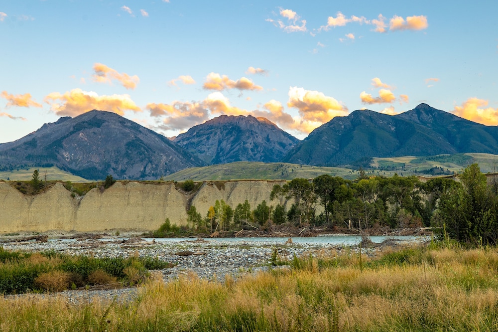 Under Canvas North Yellowstone - photo 44