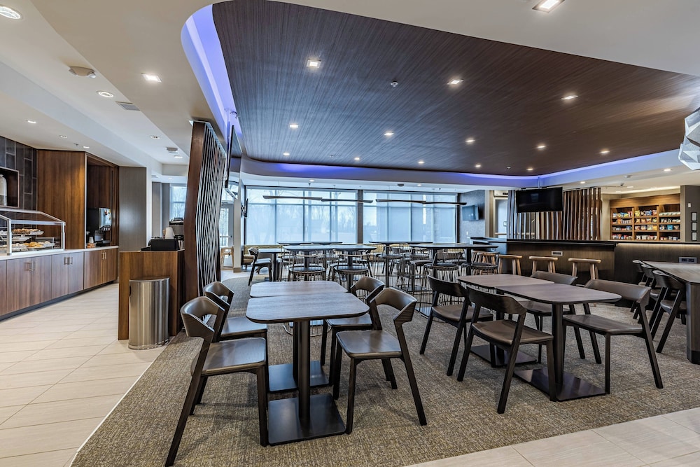 SpringHill Suites by Marriott Fort Wayne North - photo 20