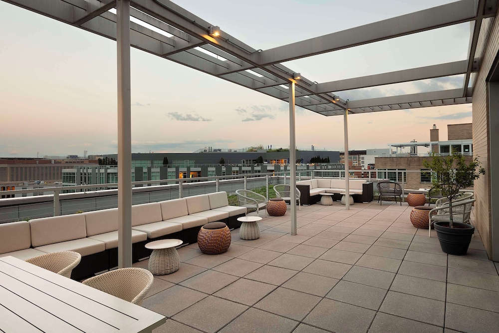 Hilton Garden Inn Washington DC Georgetown Area - photo 43