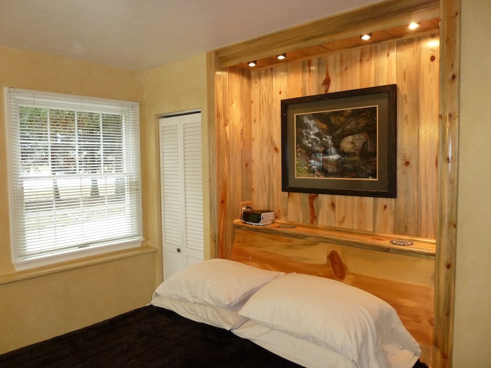 Bad Rock Bed and Breakfast Inn - photo 4