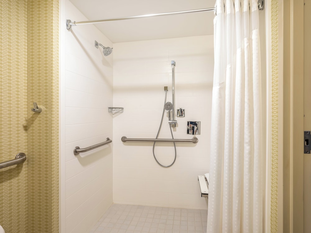 Holiday Inn Greensboro Coliseum by IHG - photo 8