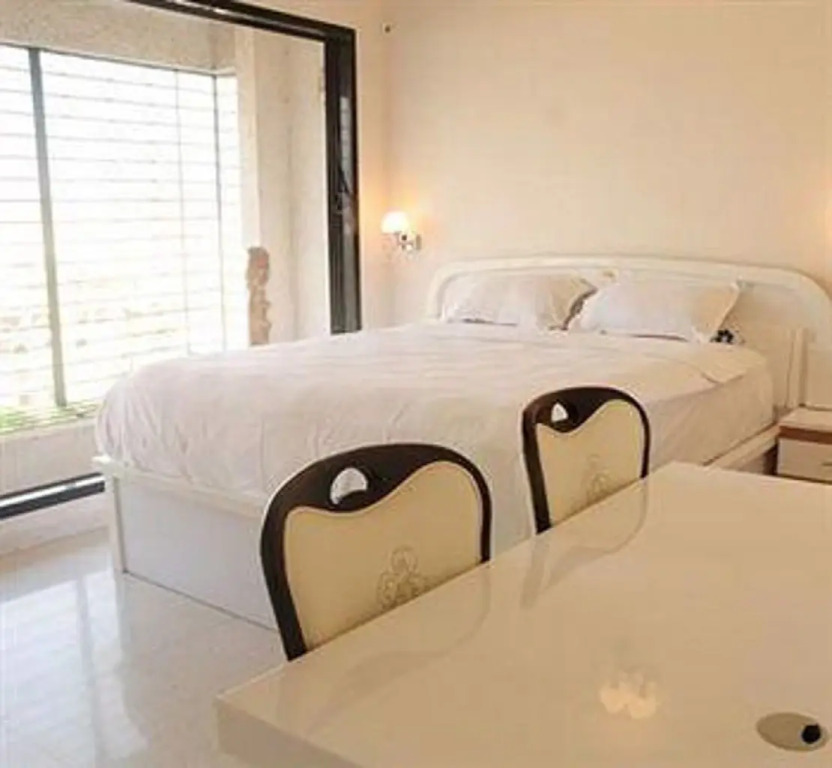 Astute Apartments Yayati