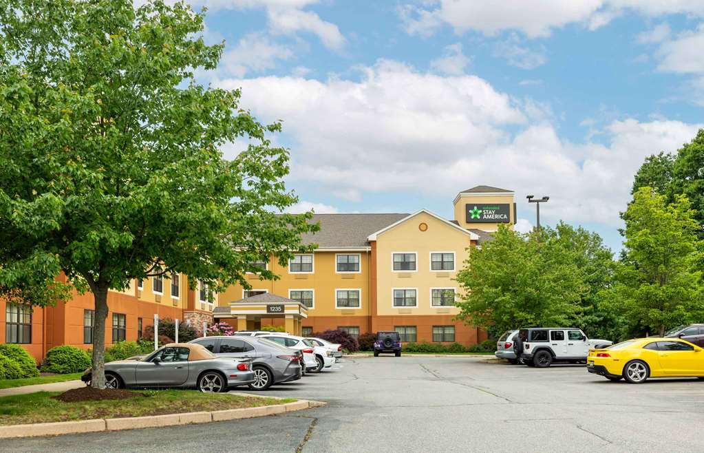 Extended Stay America Suites Providence West Warwick pet-friendly hotel East Greenwich