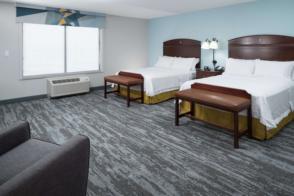 Hampton Inn & Suites Rochester North - photo 7
