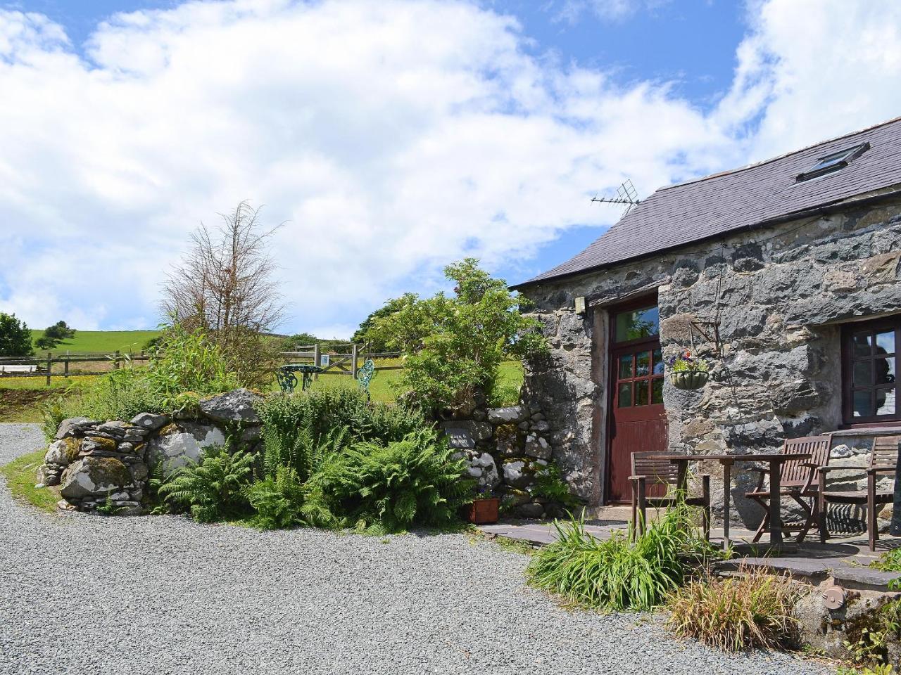 The Hayloft Barn — 4-Star Luxury Hotel in Criccieth, United Kingdom