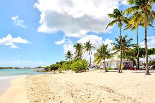 Villa Bel Amour Luxe Plage Marina Golf tout à pied — 4-Star Luxury Hotel in Saint-Francois, Guadeloupe