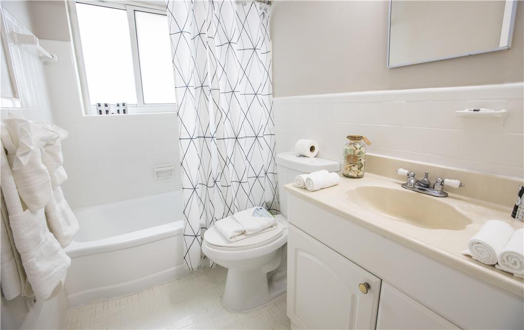 Beachside All Suites Hotel - photo 12