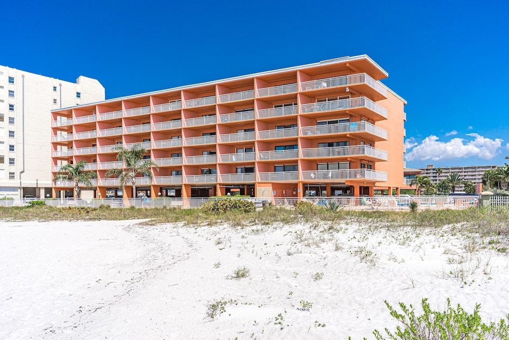 Chateaux Resort Luxury Condominiums - photo 8