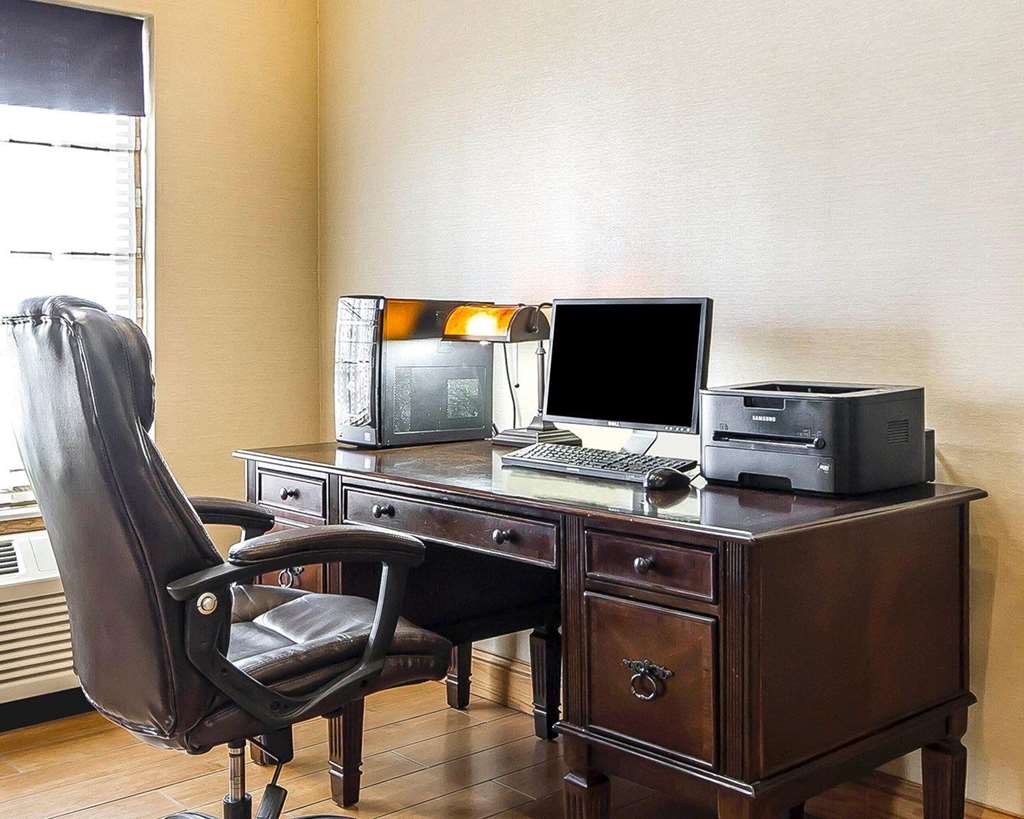 Comfort Inn Owatonna near Medical Center - photo 50