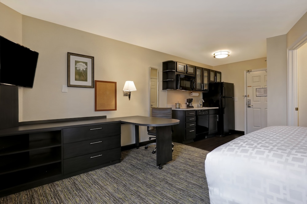 Candlewood Suites Indianapolis South by IHG - photo 9