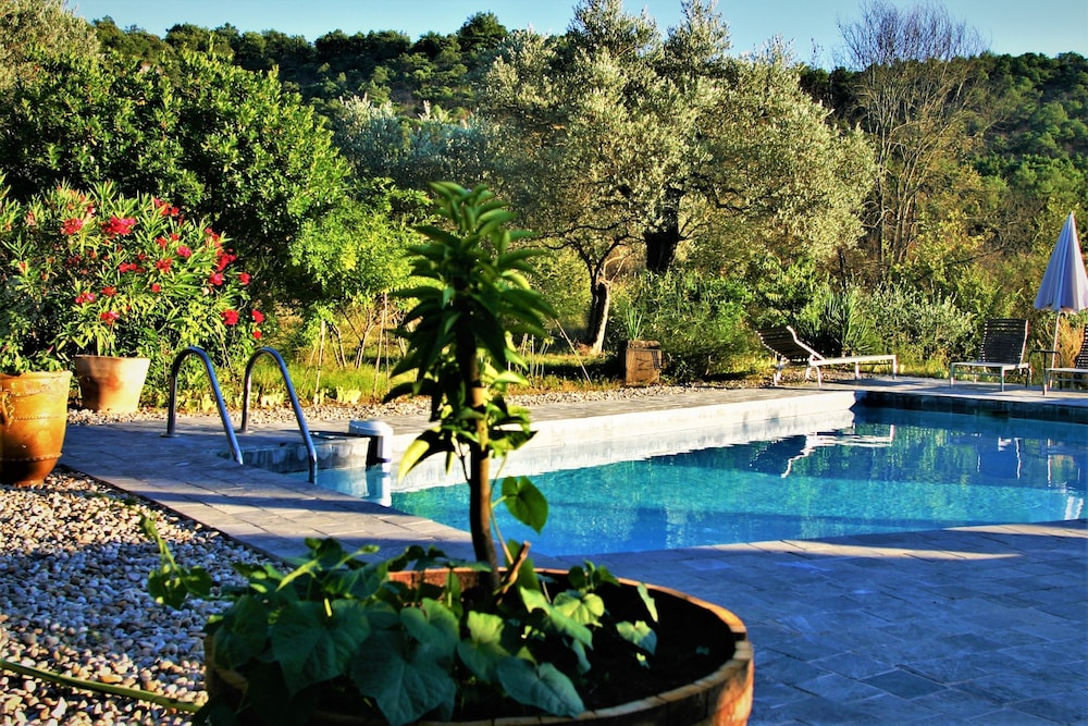 La Santoline - carbon neutral hotel in Beaulieu
