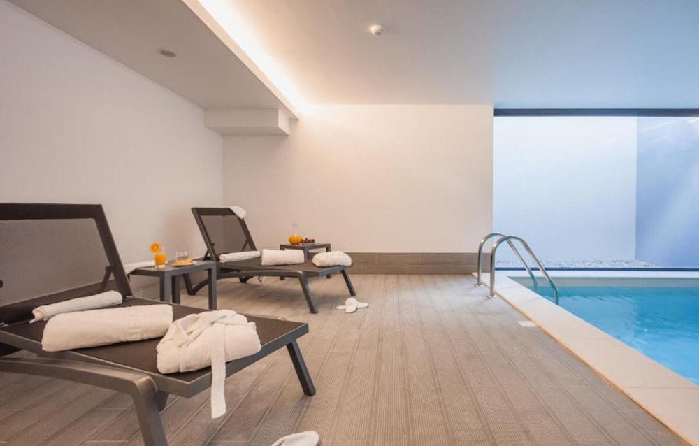 Essence Inn Marianos