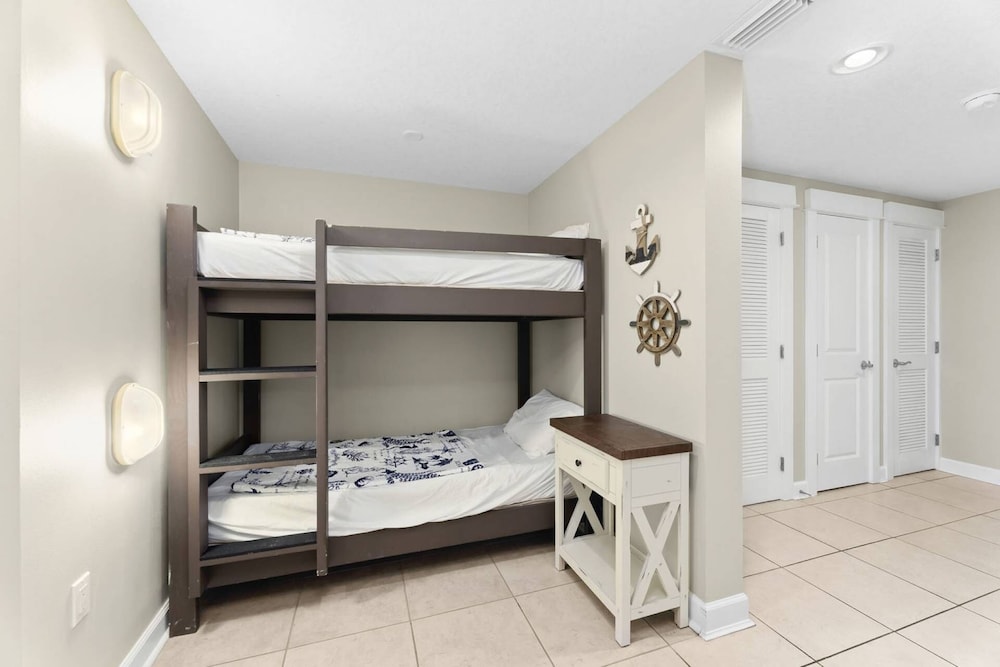 Grand Panama Tower 1 Unit 407 - photo 4