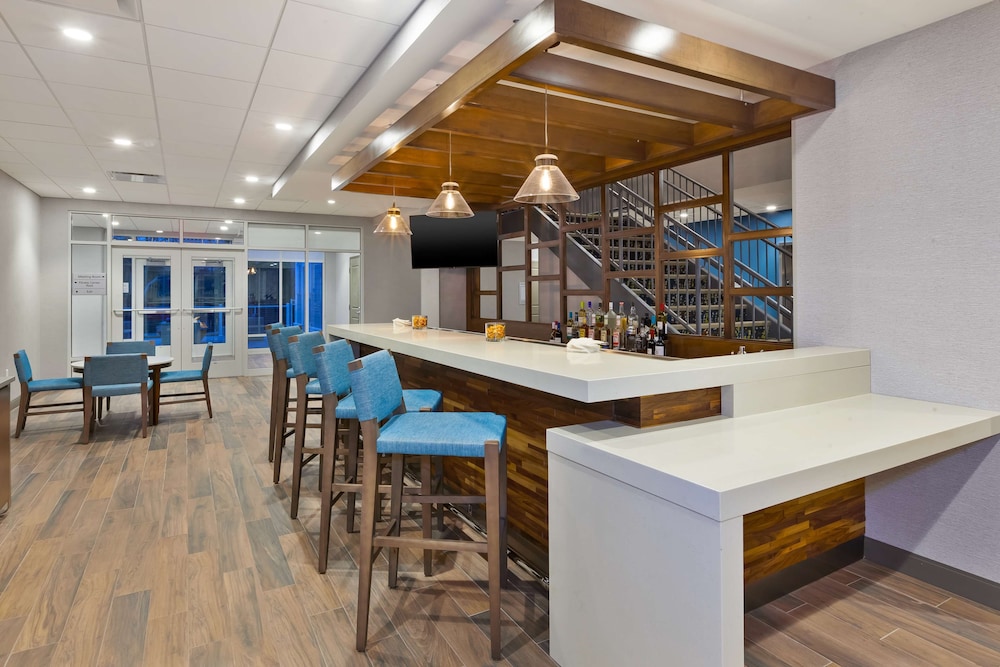 Hampton Inn Cape Cod Canal - photo 31