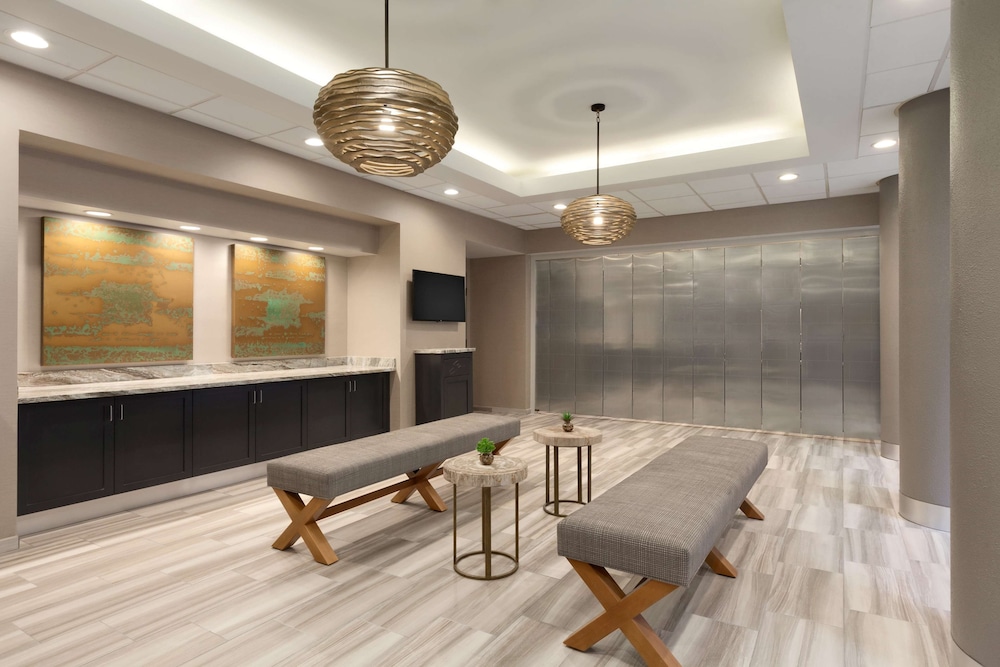 Embassy Suites by Hilton Irvine Orange County Airport - photo 13