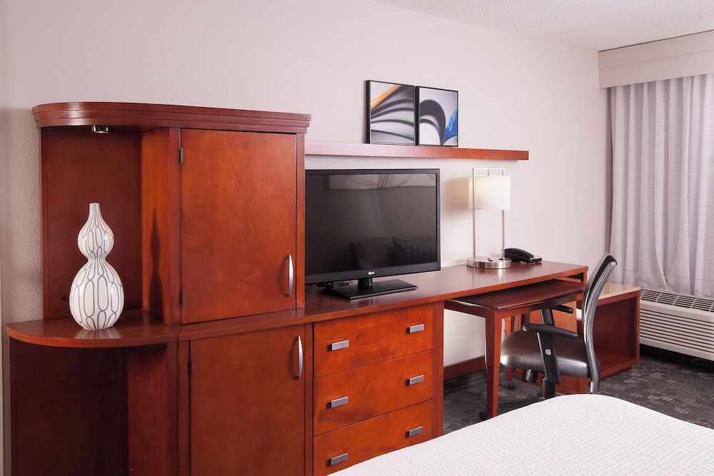 Courtyard Miami in Coral Gables by Marriott - photo 14