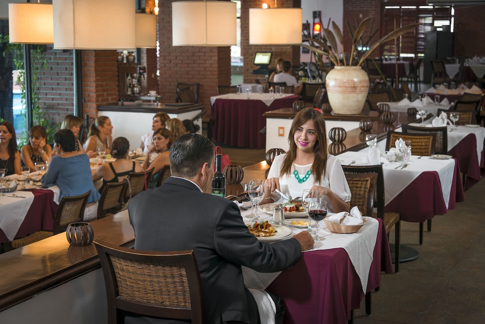 Couples dining