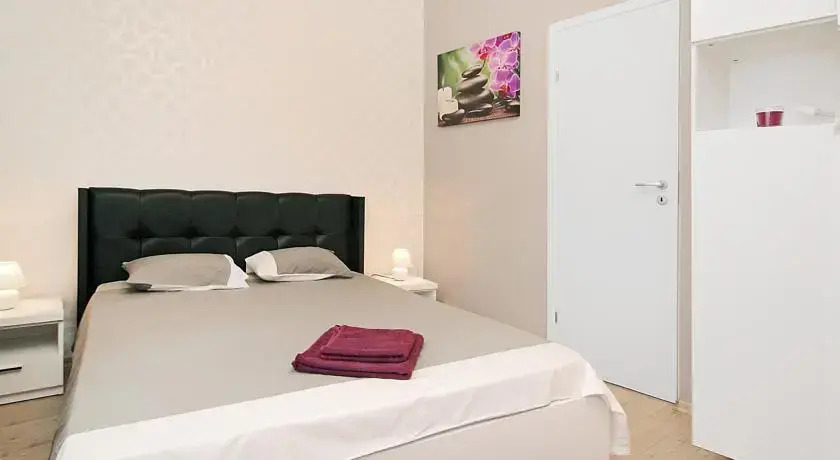 Old City Deluxe Studio Universitate — 4-Star Luxury Hotel in Bucharest, Romania