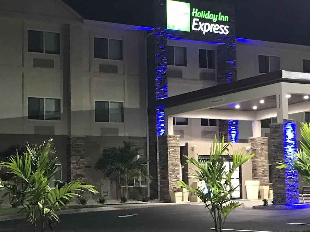 Holiday Inn Express Naples South I 75 by IHG - photo 34