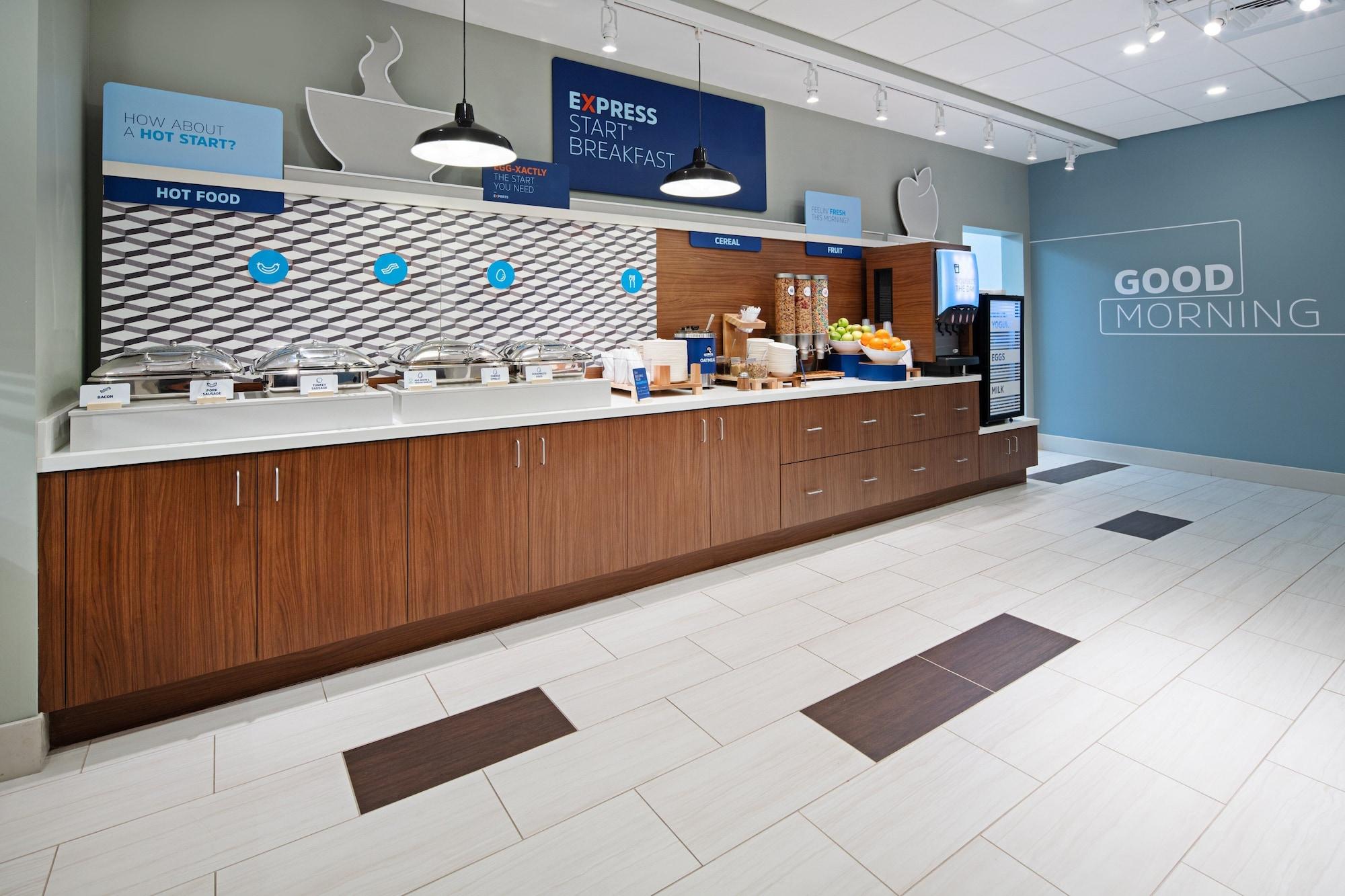 Holiday Inn Express And Suites Murrieta Temecula - photo 17