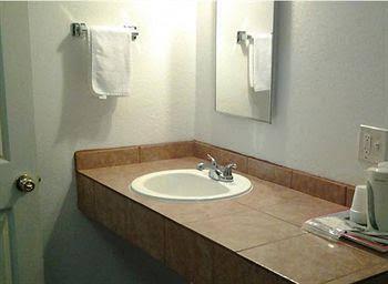 Roseburg Inn - photo 9