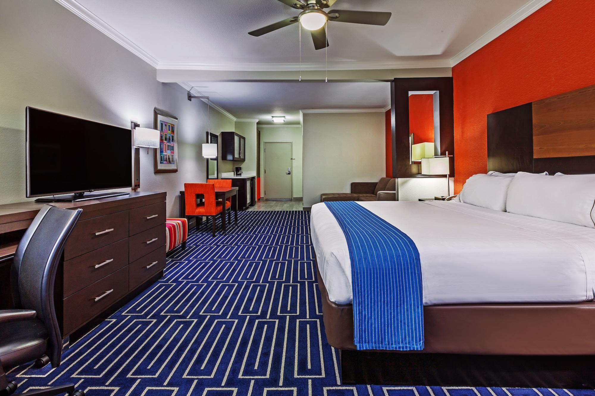 Holiday Inn Express & Suites Houston East by IHG - photo 18