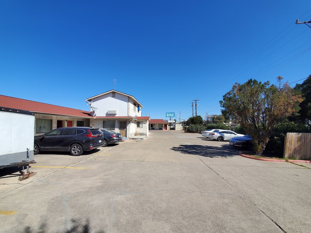 Rodeway Inn Downtown - photo 22