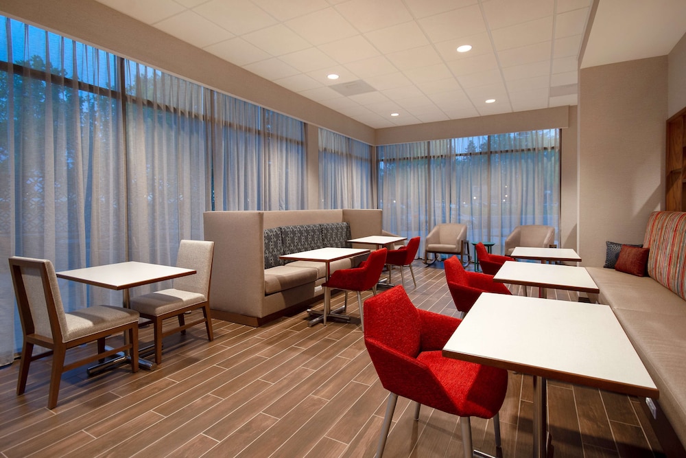 Hampton Inn & Suites Sunnyvale Silicon Valley - photo 45