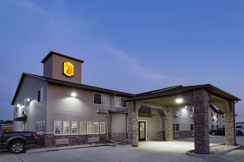 Super 8 By Wyndham Fort Dodge Ia — Fort Dodge