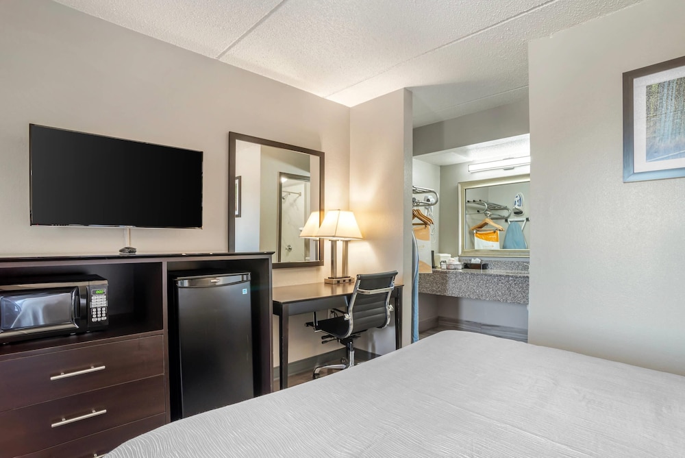 Quality Inn Simpsonville Greenville - photo 20