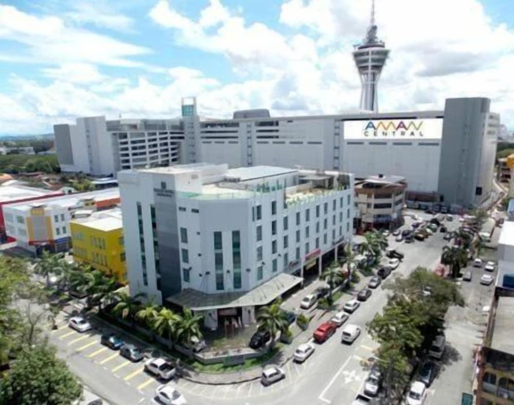 Fuller Hotel - carbon neutral hotel in Alor Setar