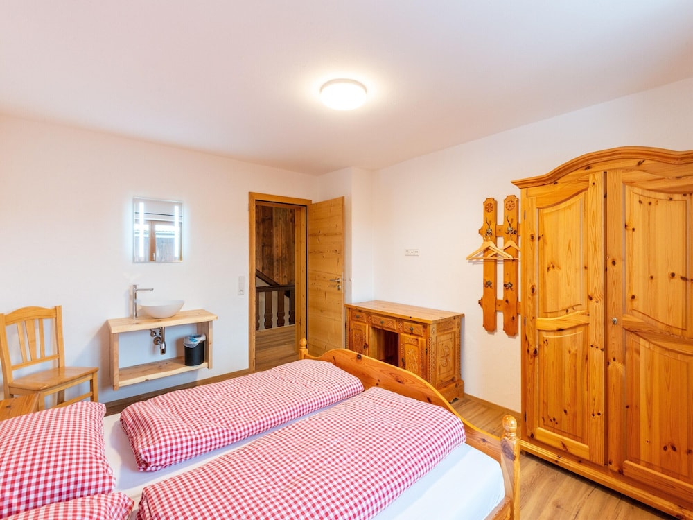 Farmhouse in Bramberg with Sauna & Ski Access — 4-Star Luxury Hotel in Sibratsgfaell, Austria