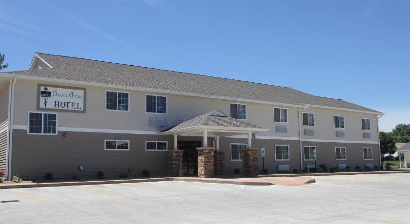 Green Acres Hotel - carbon neutral hotel in Pittsfield
