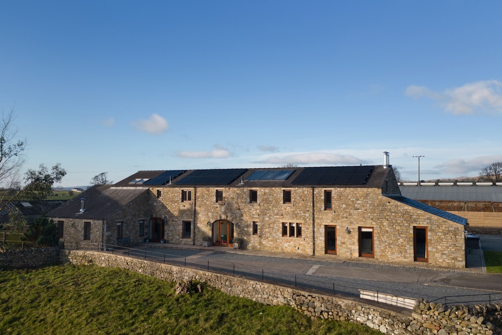 Coppa Hill Barn — 5-Star Luxury Hotel in Carnforth, United Kingdom
