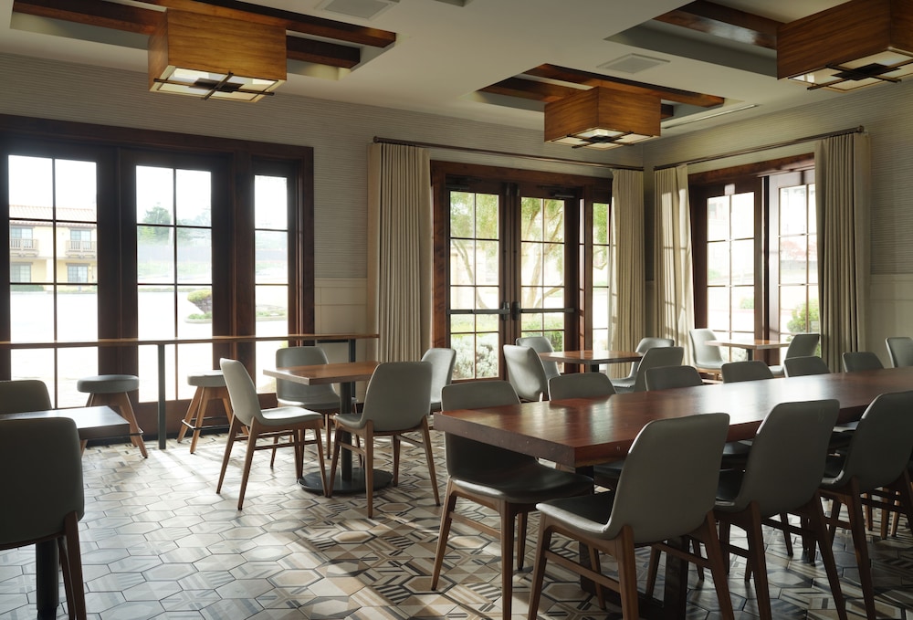 Hotel Abrego - photo 23
