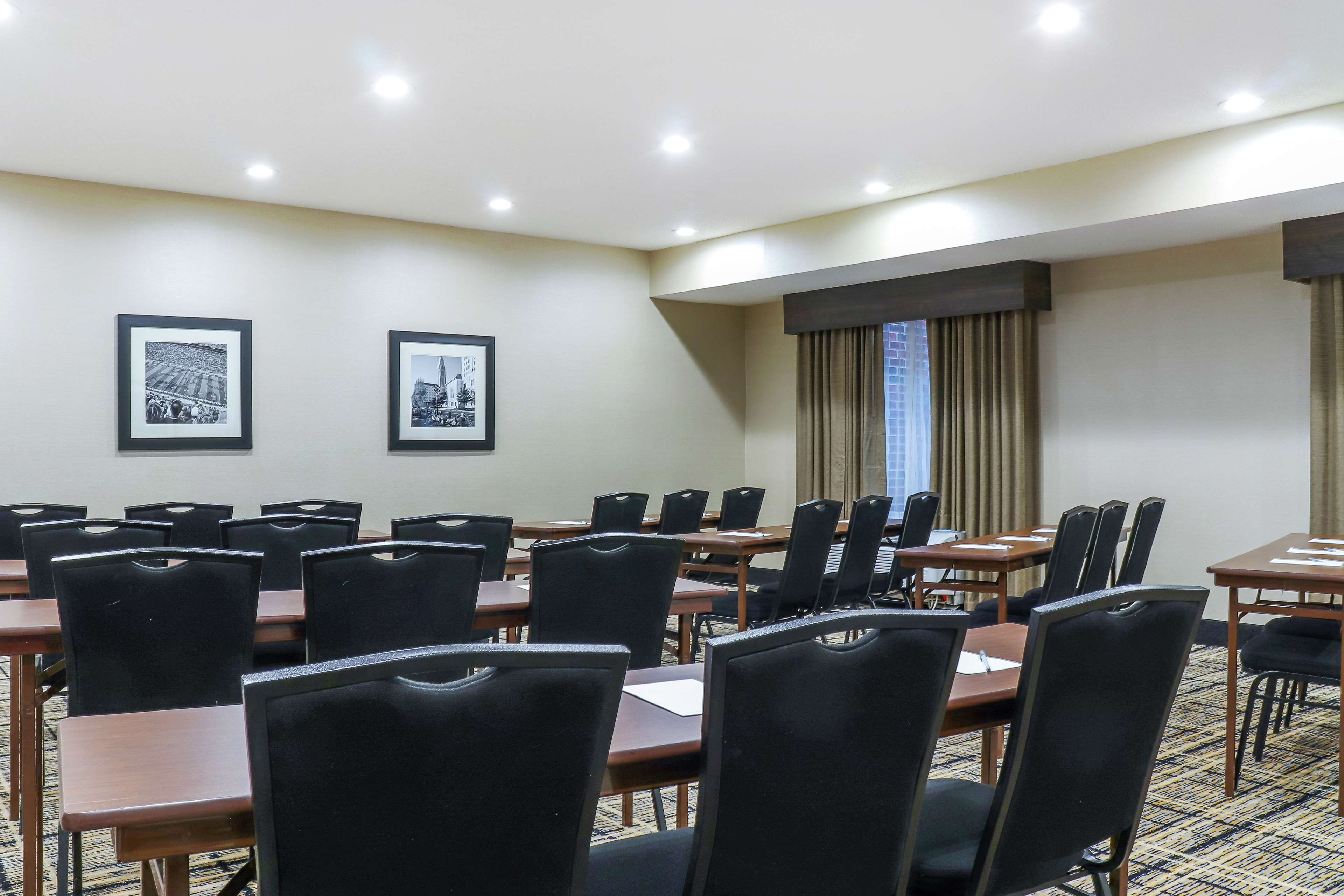 Hampton Inn Heath Newark - photo 15