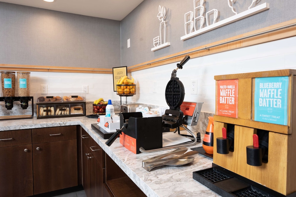 Hampton Inn Durango - photo 53