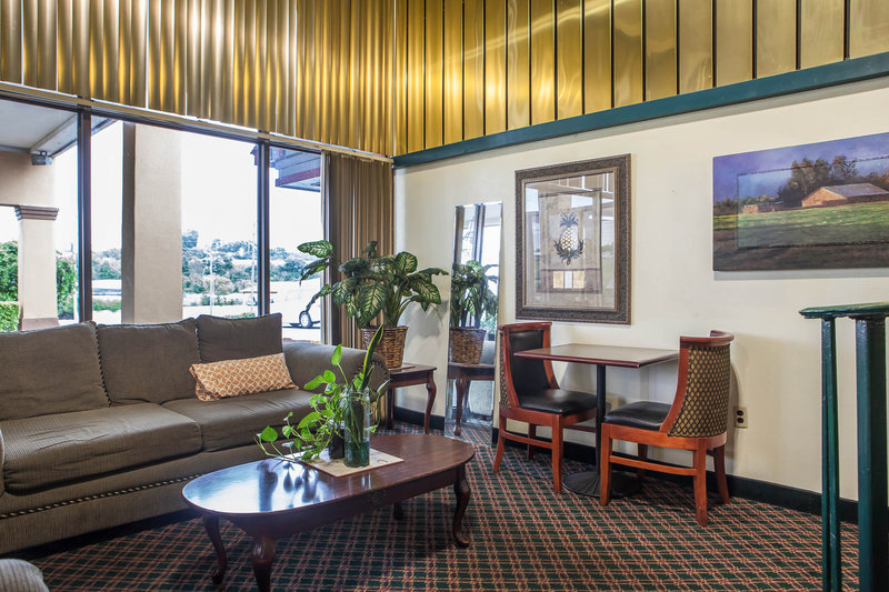 Motel 6 Nashville - photo 11
