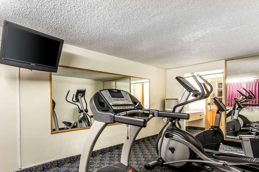 Brentwood Inn - photo 40