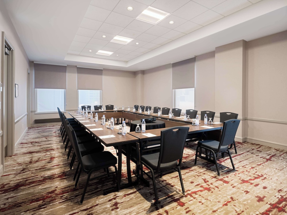 Hilton Garden Inn Chicago Downtown Magnificent Mile - photo 38