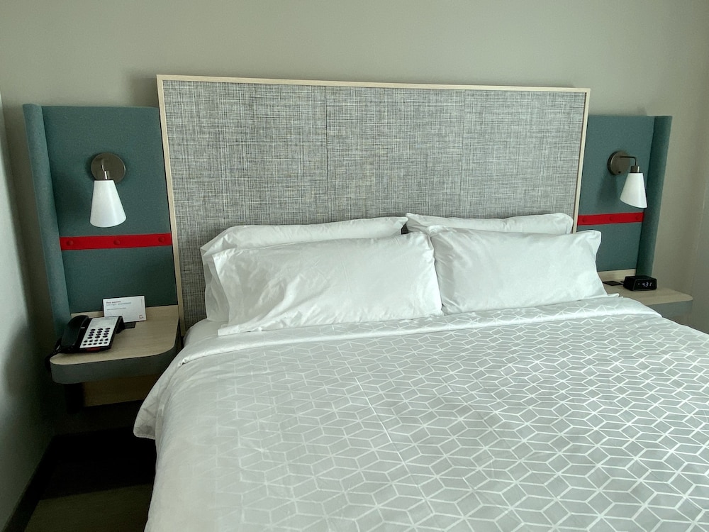 avid hotels Beaumont by IHG - photo 14
