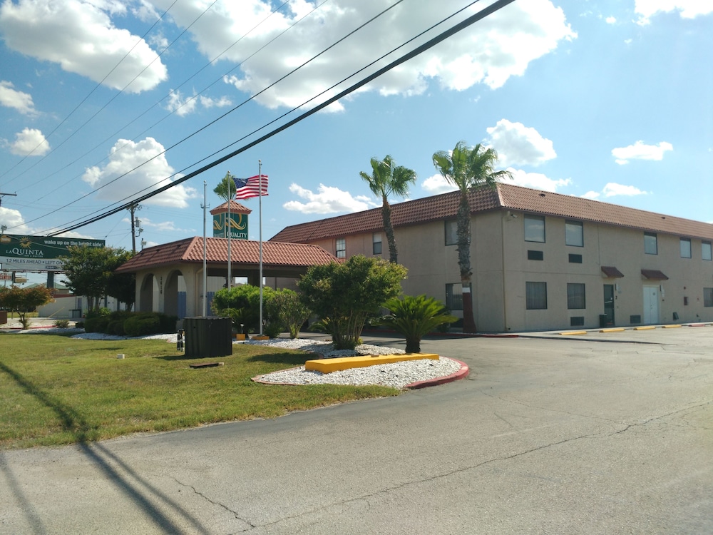 Baymont by Wyndham Del Rio - photo 11