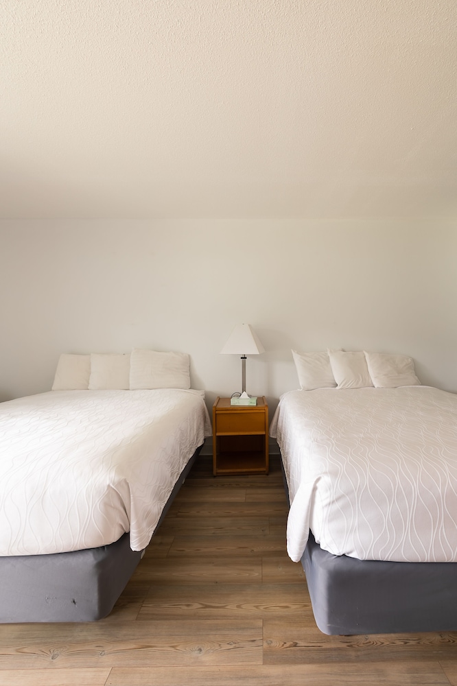 Jot's Resort - photo 20
