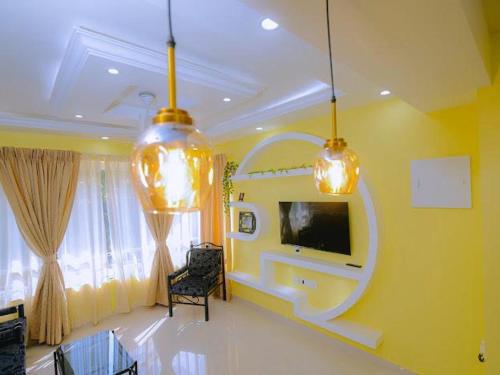 1 Bed Apartment Sleeps 2 Pool Parking Balcony — 4-Star Luxury Hotel in Colva, India