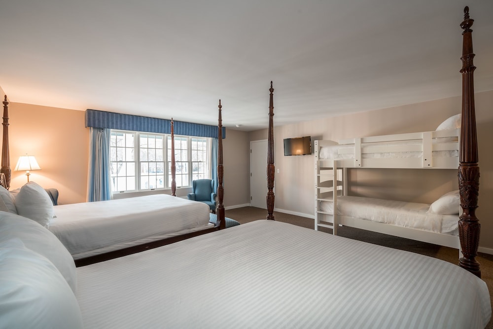 The Shire Woodstock - photo 4