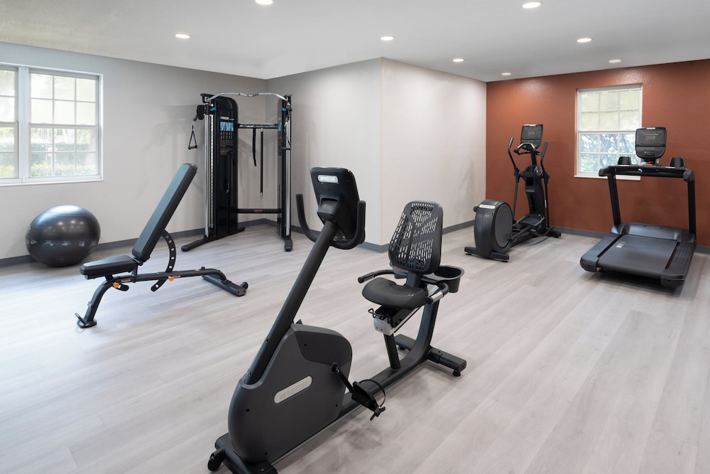 Candlewood Suites Miami Doral by IHG - photo 17