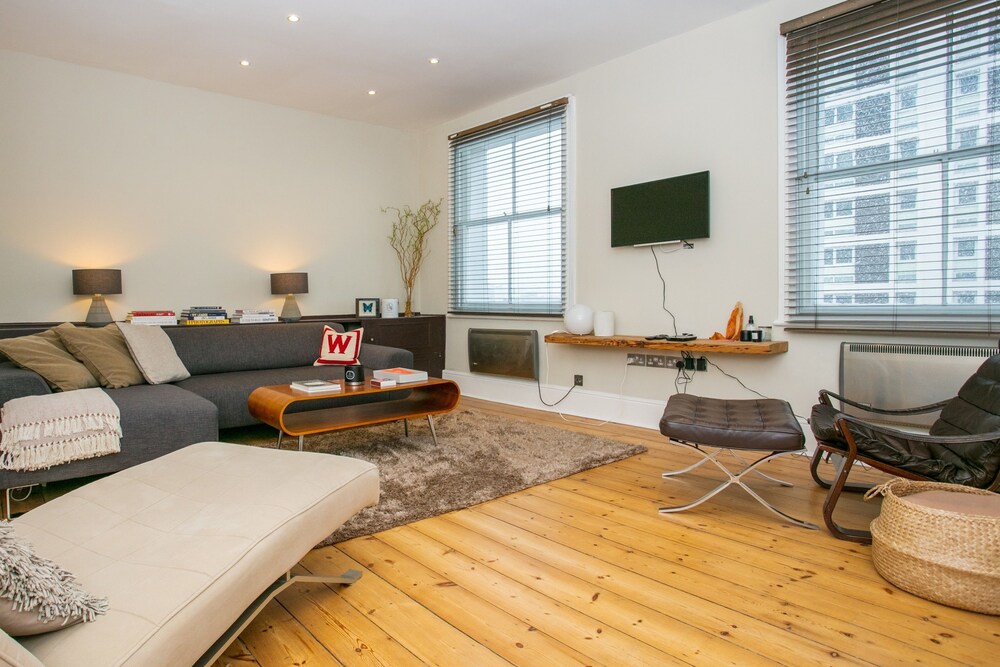 1 Bedroom Ladbroke Grove Flat — 4-Star Luxury Hotel in London, United Kingdom