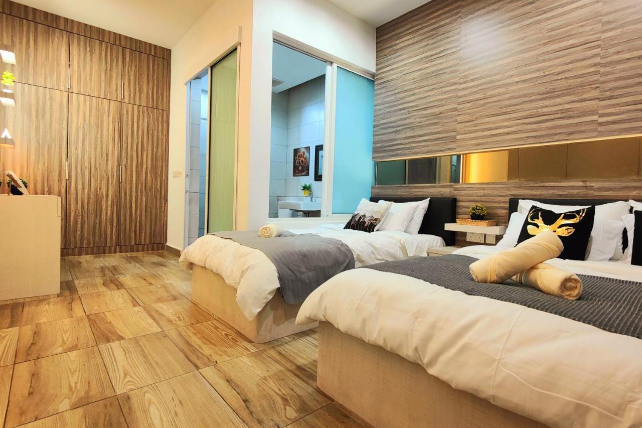 Ipoh City Modern Homestay Octagon 5 6 pax Apartment Suite Free Parking by City Home Empire — 4-Star Luxury Hotel in Ipoh, Malaysia